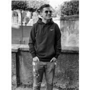 Insegnante di matematica, ho frequentato l'iis informatico quindi sono in grado di sostenere lezioni di materie informatiche e materie come storia, italiano, antologia ecc